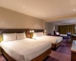 Room image #2 at Hilton London Metropole